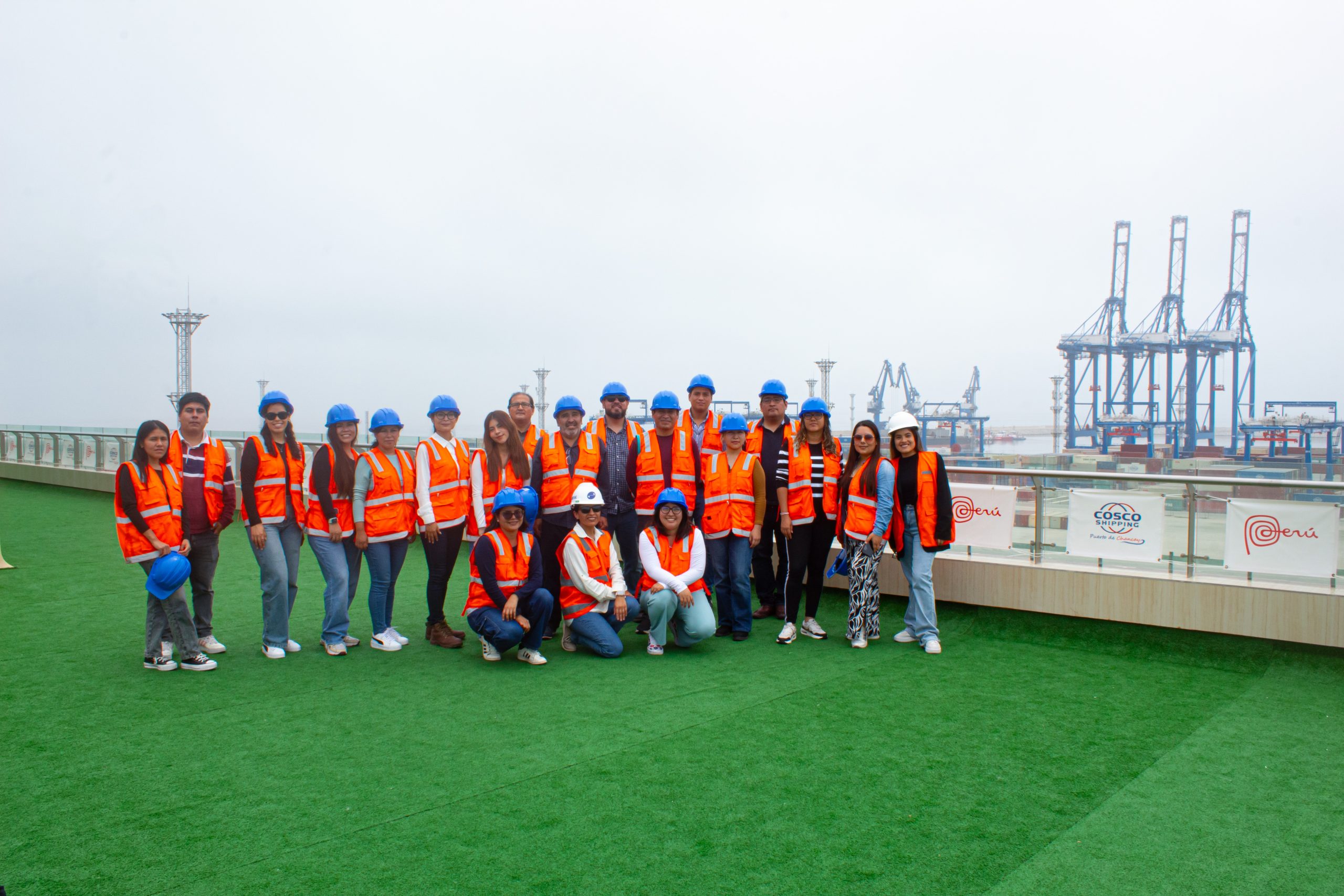 Megapuerto de Chancay: Estudiantes del Programa de Especialización en Transporte Marítimo Internacional y Logística Portuaria visitaron el puerto