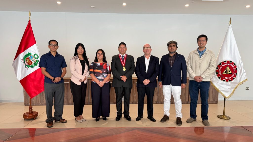 CIP Lima y Fabricum PUCP fortalecen alianza para potenciar la educación continua en ingeniería